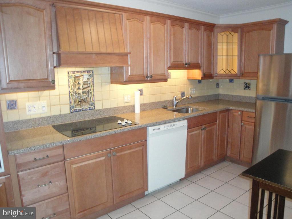 8370 GREENSBORO DRIVE Unit: 1019
