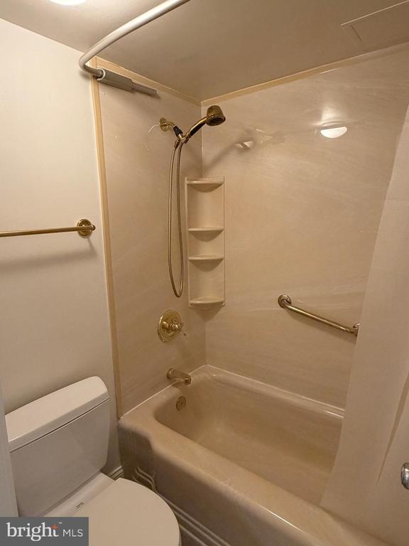 8370 GREENSBORO DRIVE Unit: 1019