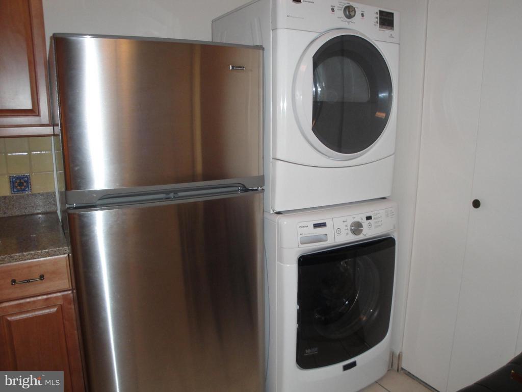 8370 GREENSBORO DRIVE Unit: 1019