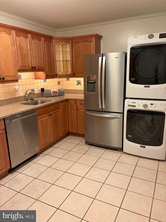 8370 GREENSBORO DRIVE Unit: 1019