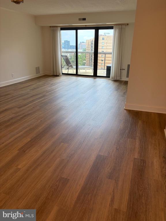 8370 GREENSBORO DRIVE Unit: 1019
