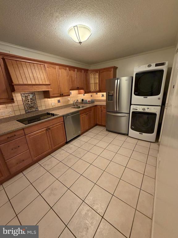 8370 GREENSBORO DRIVE Unit: 1019