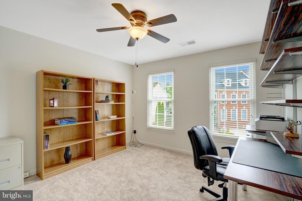 3348 WILTON CREST COURT