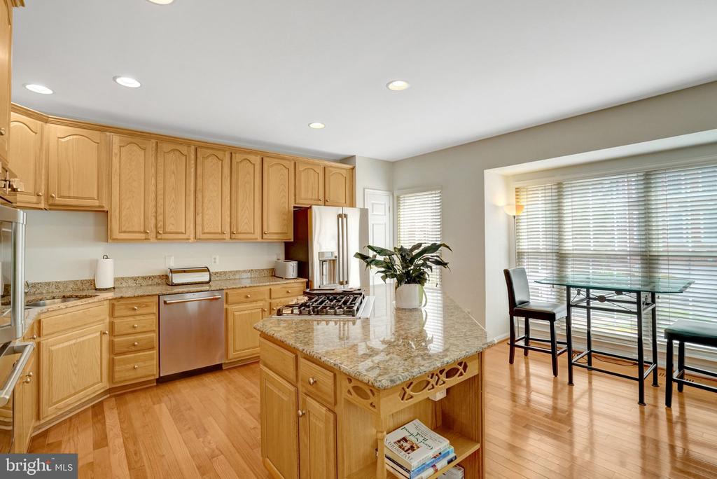 3348 WILTON CREST COURT