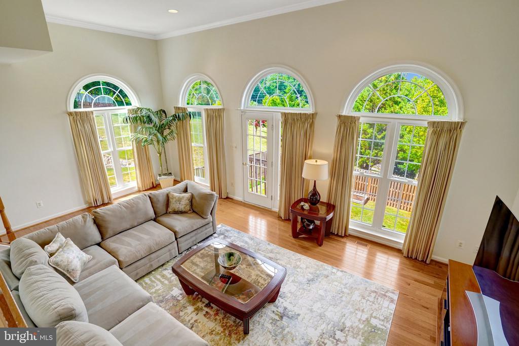 3348 WILTON CREST COURT