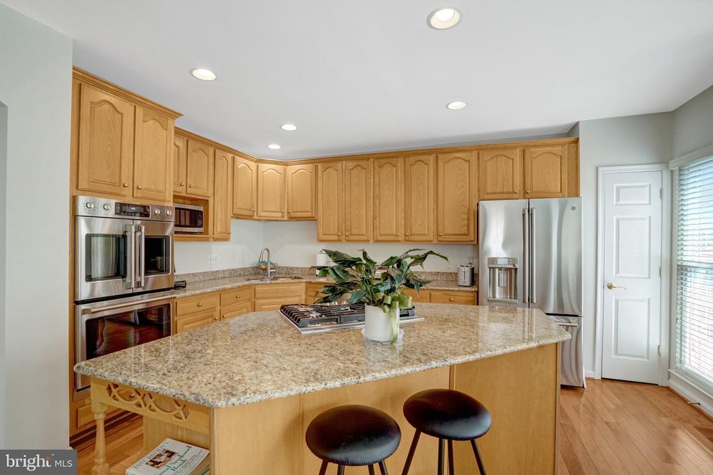 3348 WILTON CREST COURT