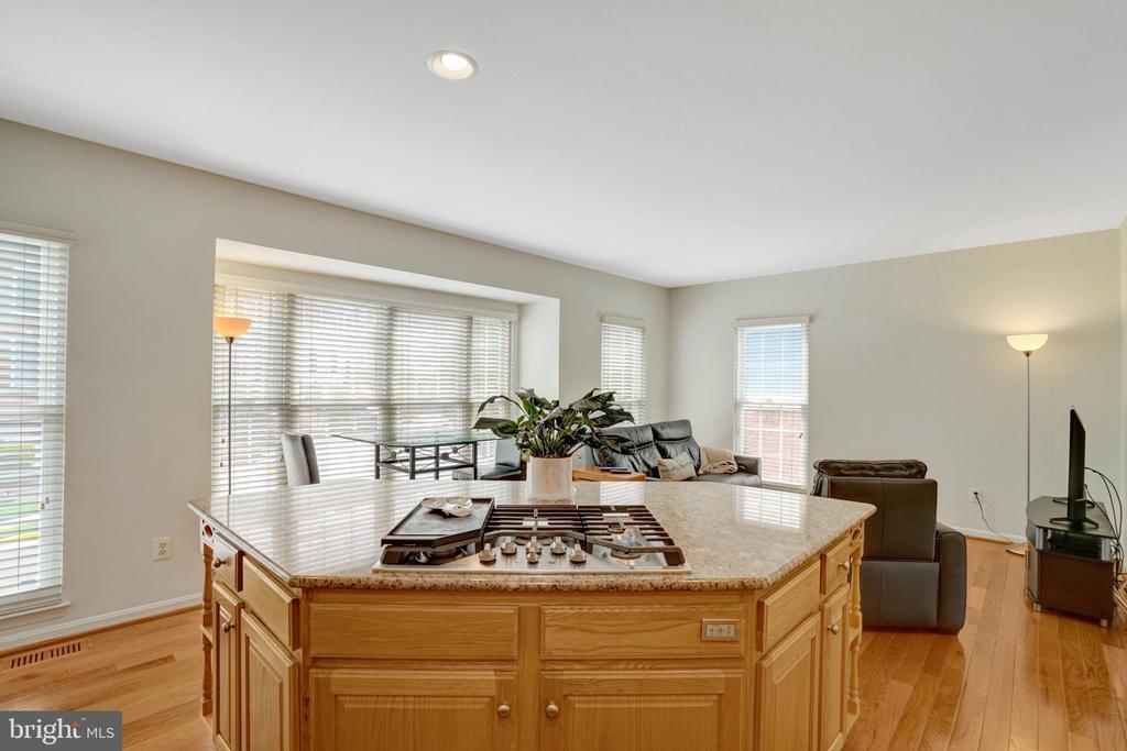 3348 WILTON CREST COURT