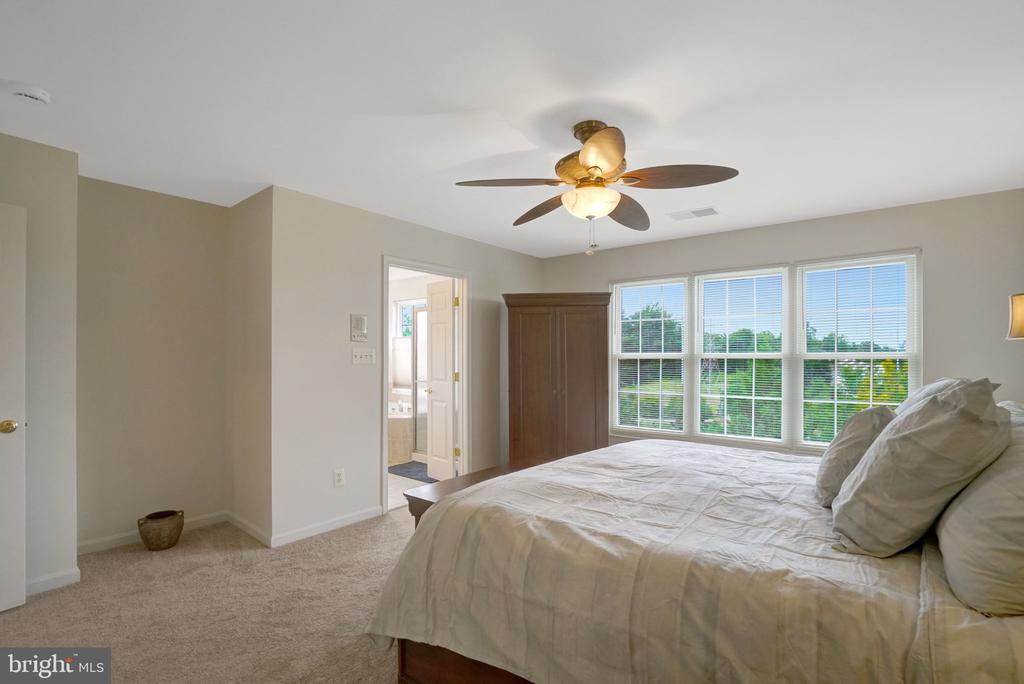 3348 WILTON CREST COURT