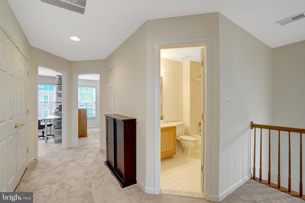 3348 WILTON CREST COURT