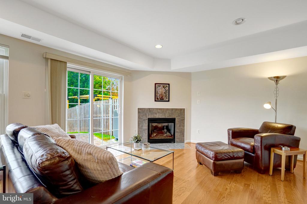 3348 WILTON CREST COURT