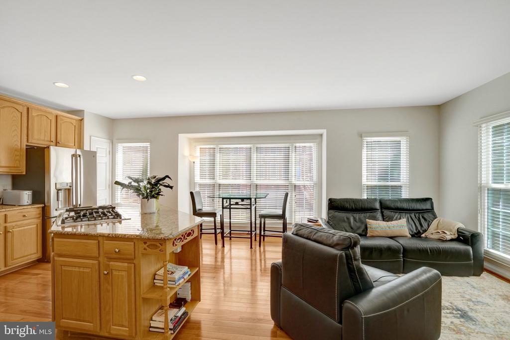 3348 WILTON CREST COURT