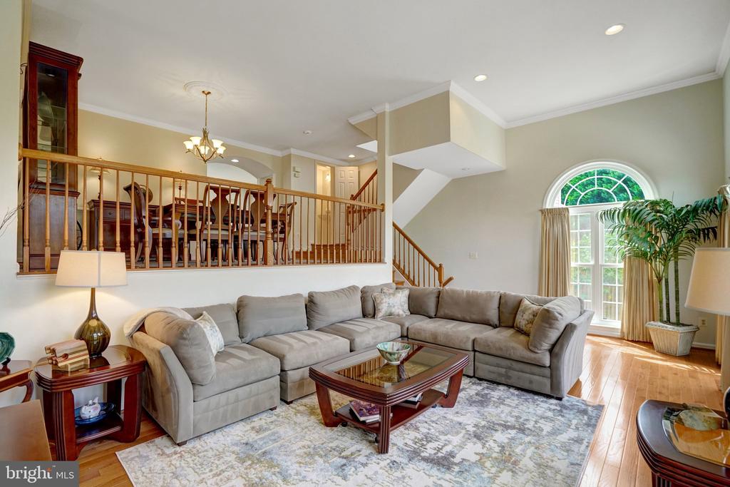 3348 WILTON CREST COURT