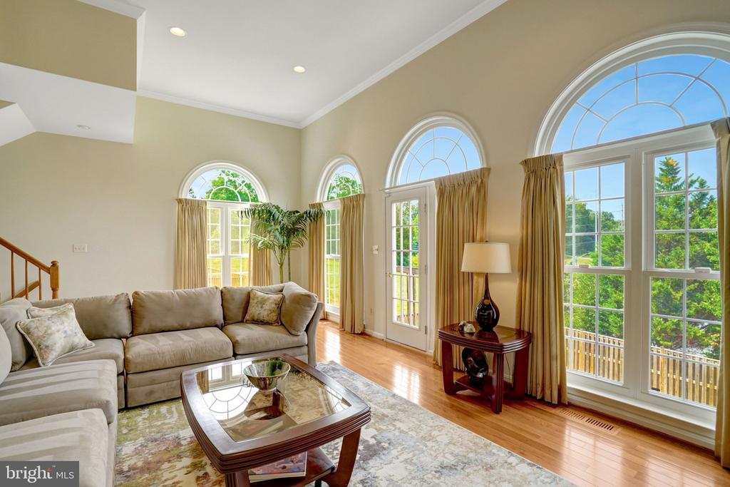 3348 WILTON CREST COURT