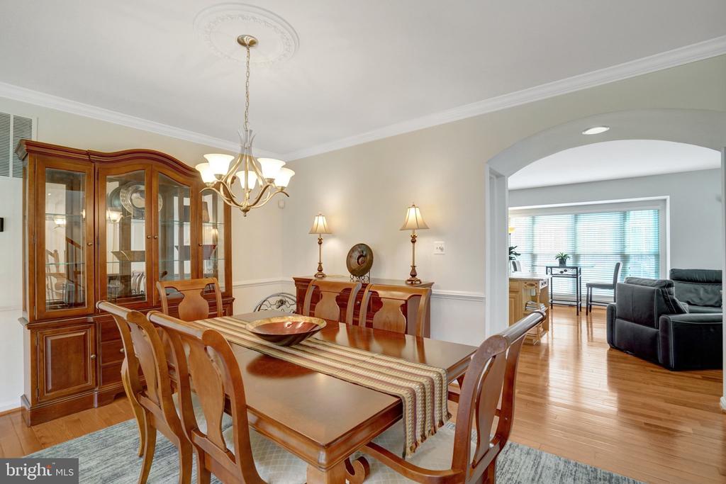 3348 WILTON CREST COURT