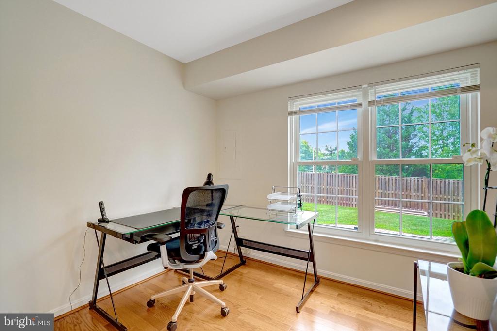 3348 WILTON CREST COURT