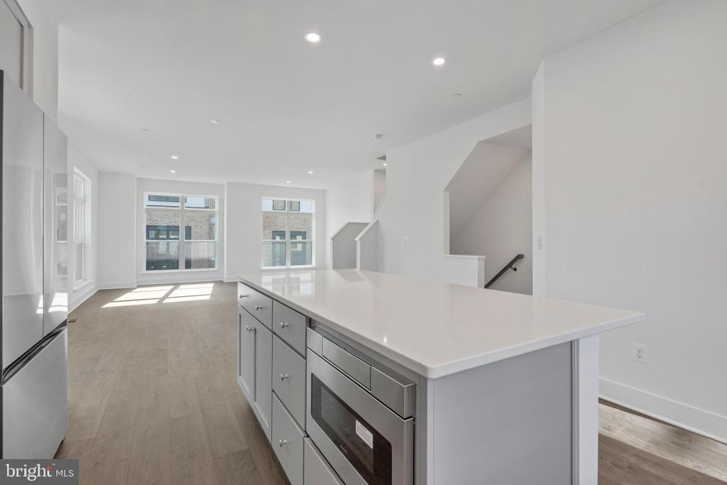 2038 TYSONS RIDGELINE ROAD