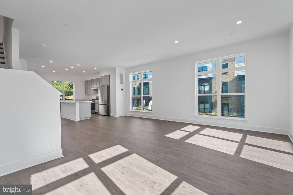 2038 TYSONS RIDGELINE ROAD