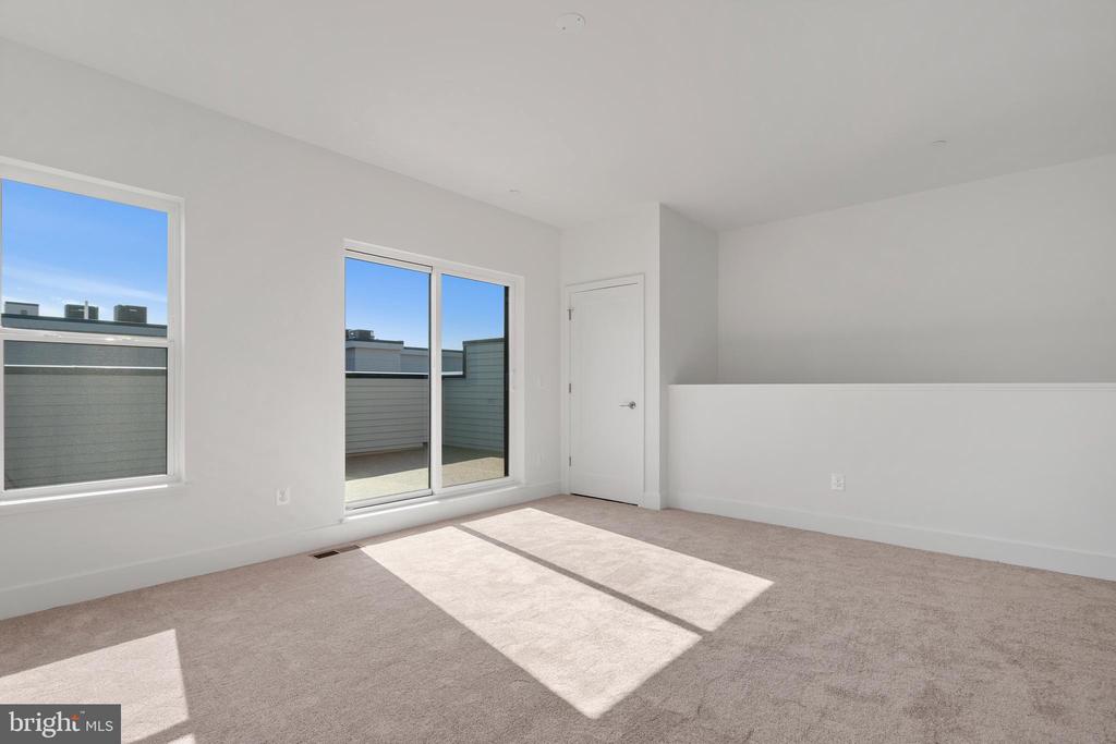 2038 TYSONS RIDGELINE ROAD
