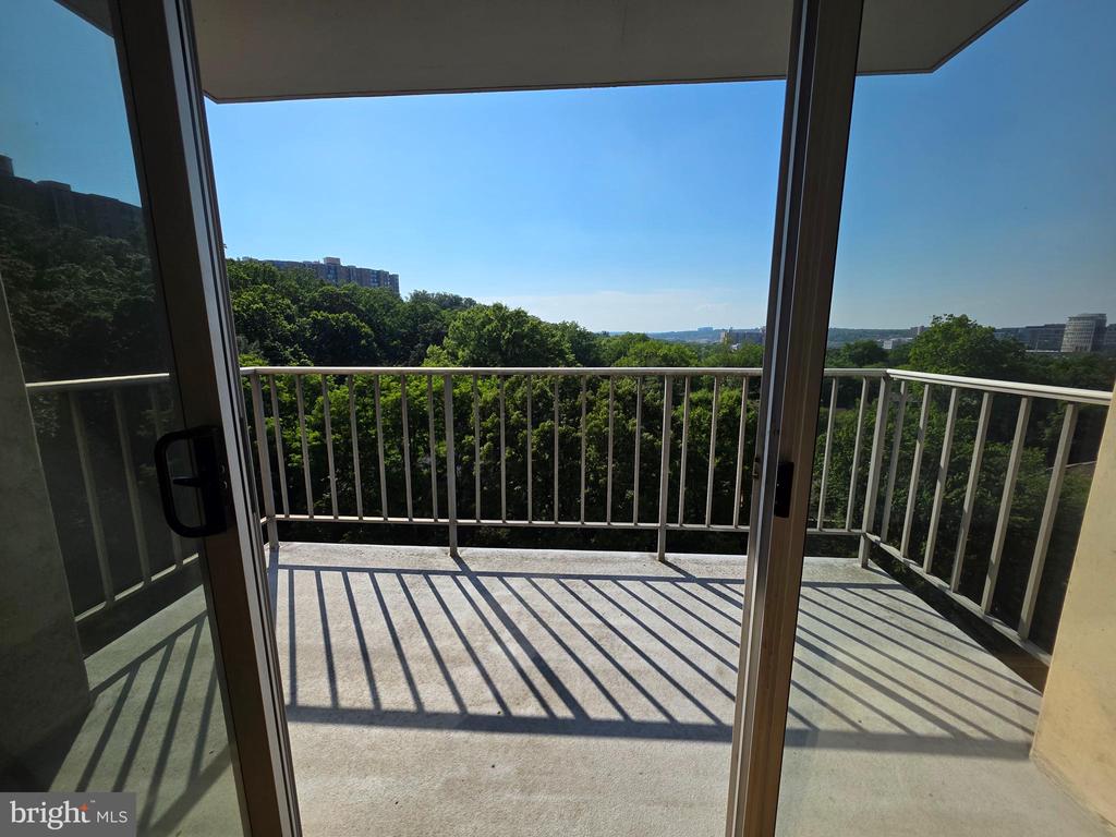 2059 HUNTINGTON AVENUE Unit: 1100