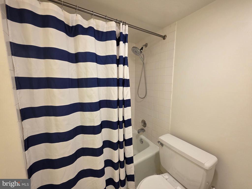 2059 HUNTINGTON AVENUE Unit: 1100