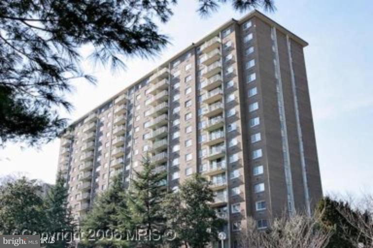 2059 HUNTINGTON AVENUE Unit: 1100