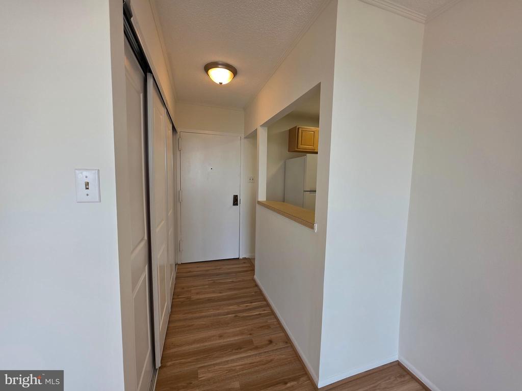 2059 HUNTINGTON AVENUE Unit: 1100