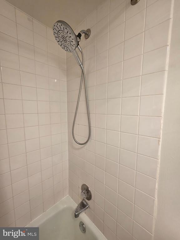 2059 HUNTINGTON AVENUE Unit: 1100