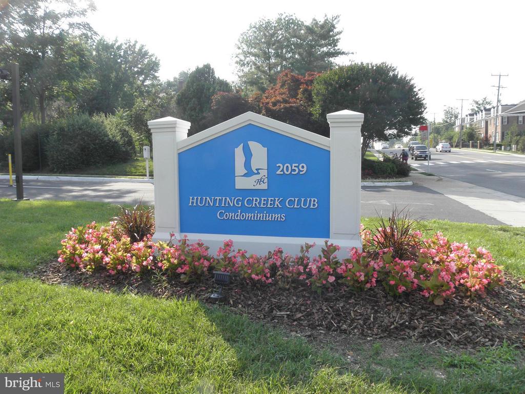 2059 HUNTINGTON AVENUE Unit: 1100