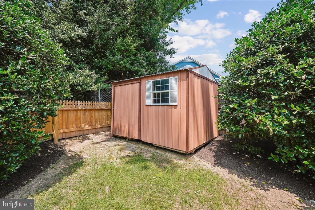 6322 HALSEY ROAD