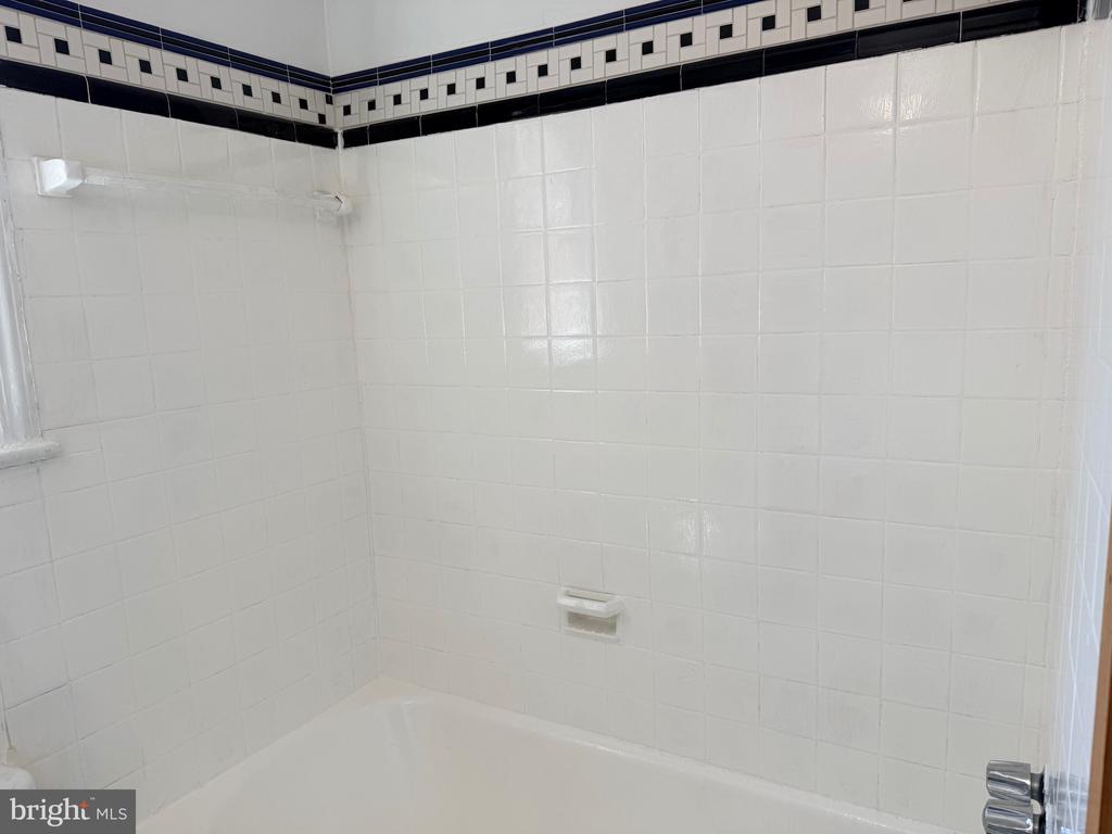 6514 POTOMAC AVENUE Unit: C1
