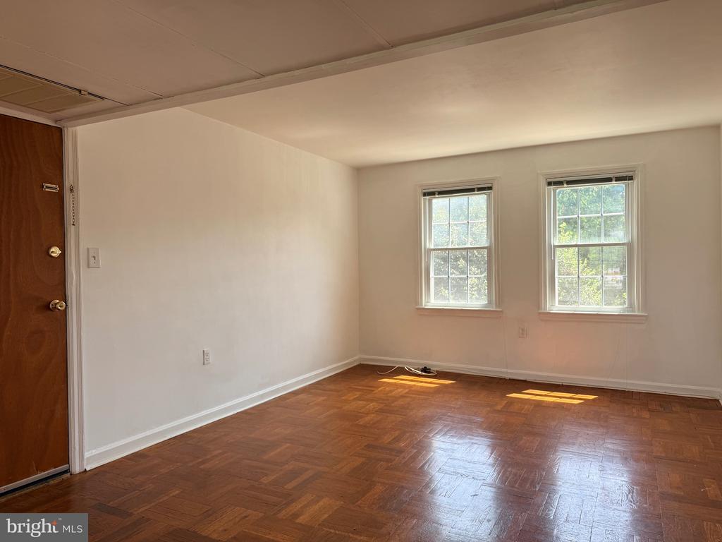6514 POTOMAC AVENUE Unit: C1