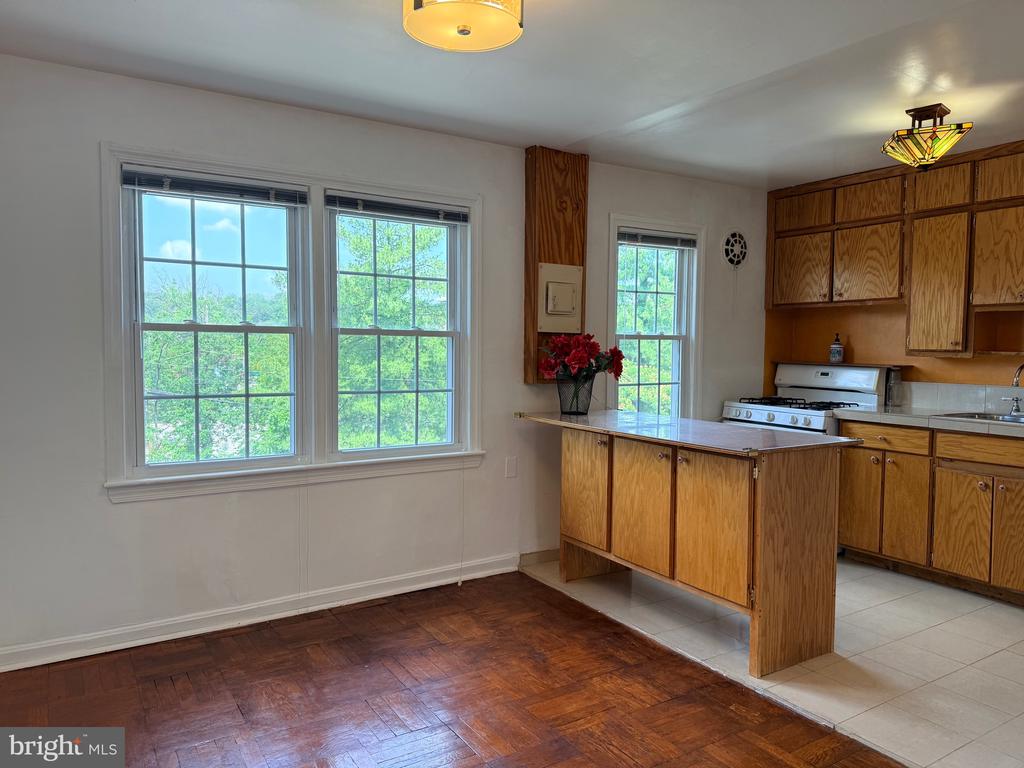 6514 POTOMAC AVENUE Unit: C1