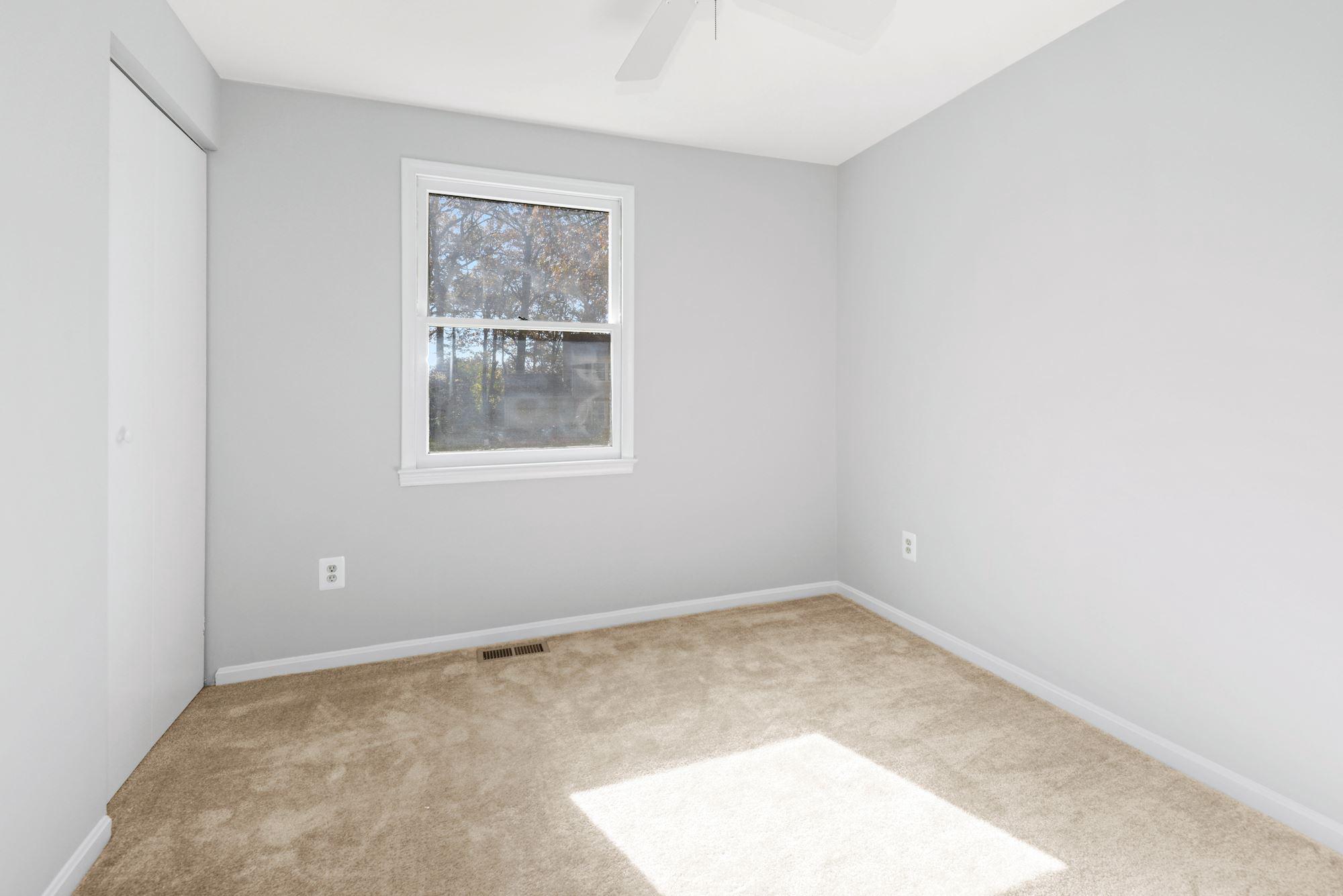 12712 LONGLEAF