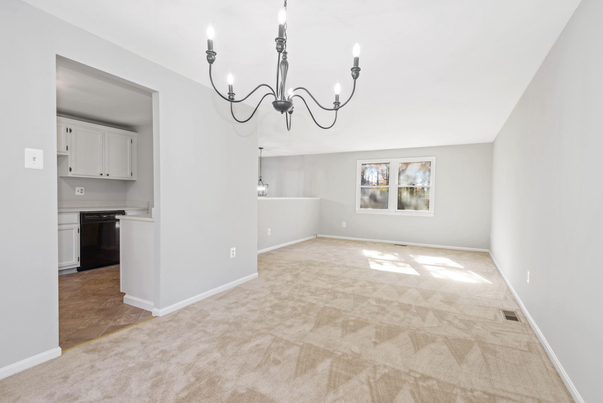12712 LONGLEAF