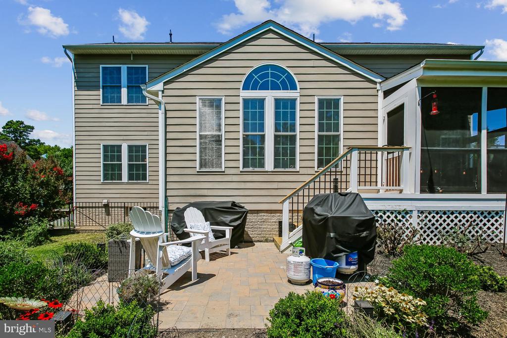 9423 FERRY LANDING COURT