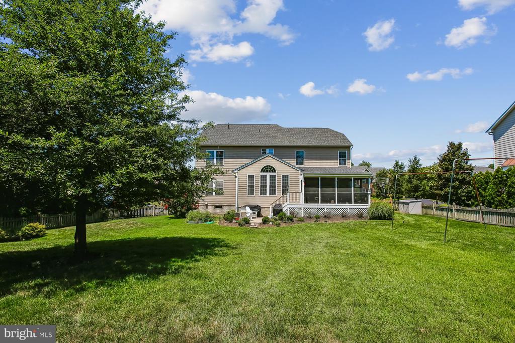 9423 FERRY LANDING COURT