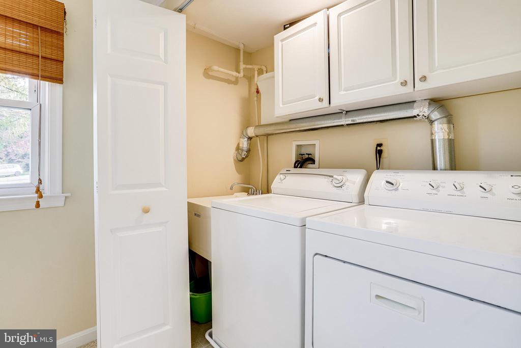 7321 REDDFIELD COURT