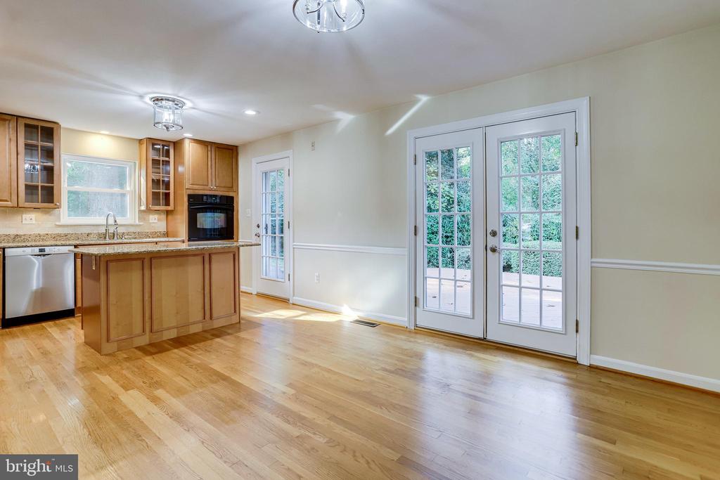 7321 REDDFIELD COURT