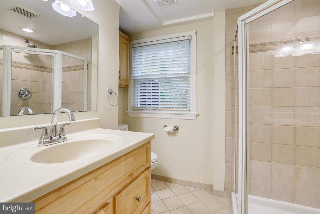 7321 REDDFIELD COURT