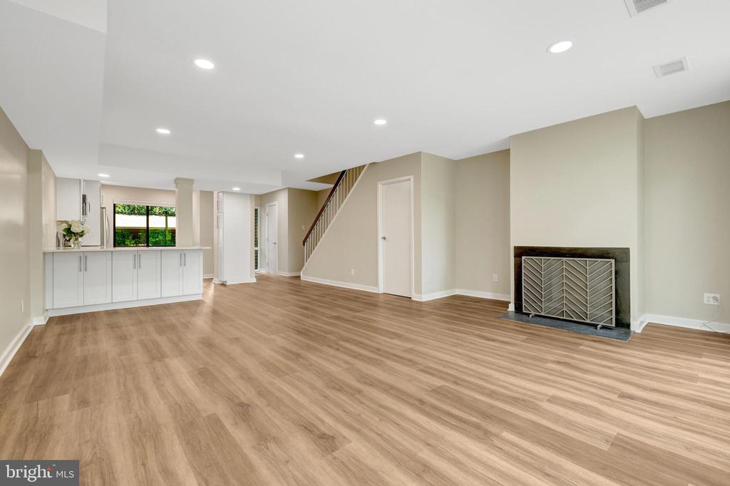 11640 IVYSTONE COURT Unit: 02/002A2