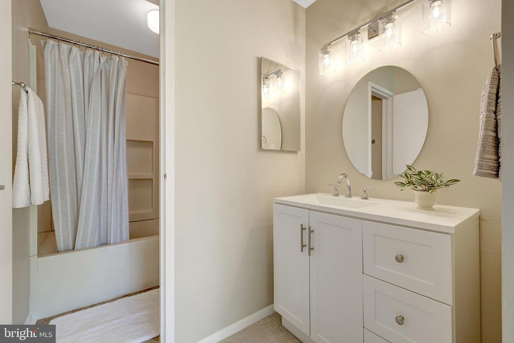 11640 IVYSTONE COURT Unit: 02/002A2