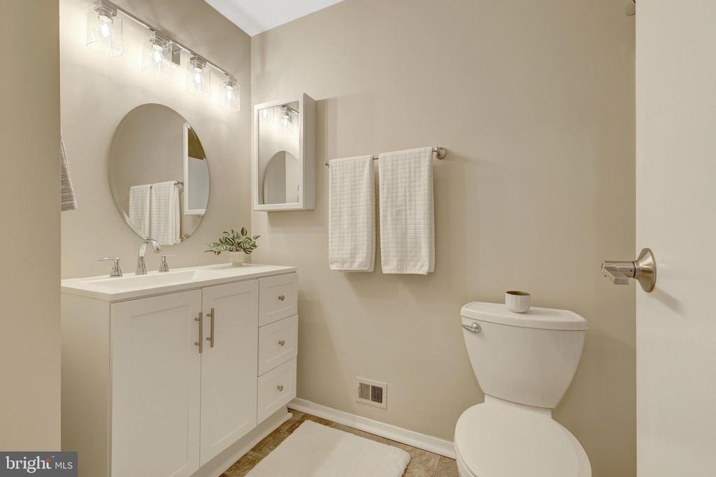 11640 IVYSTONE COURT Unit: 02/002A2