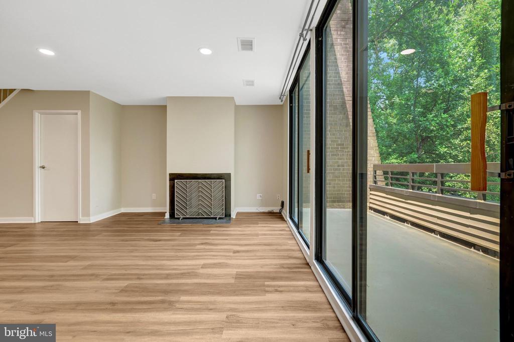 11640 IVYSTONE COURT Unit: 02/002A2