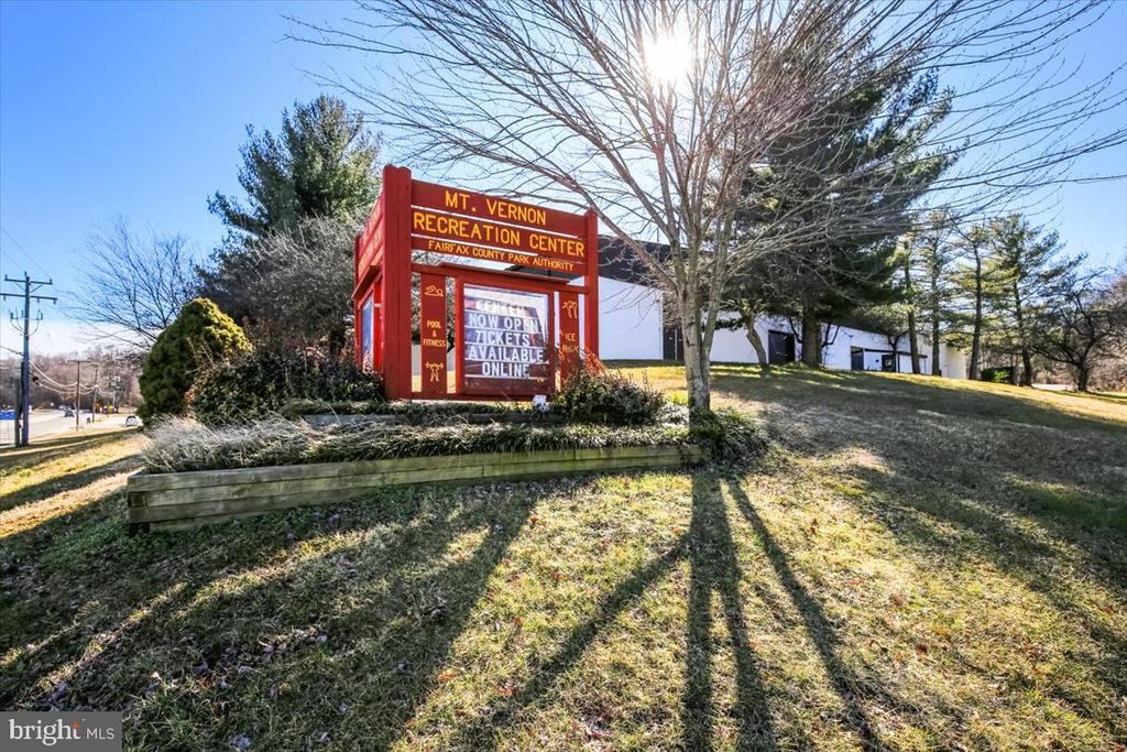 1208 SHENANDOAH ROAD