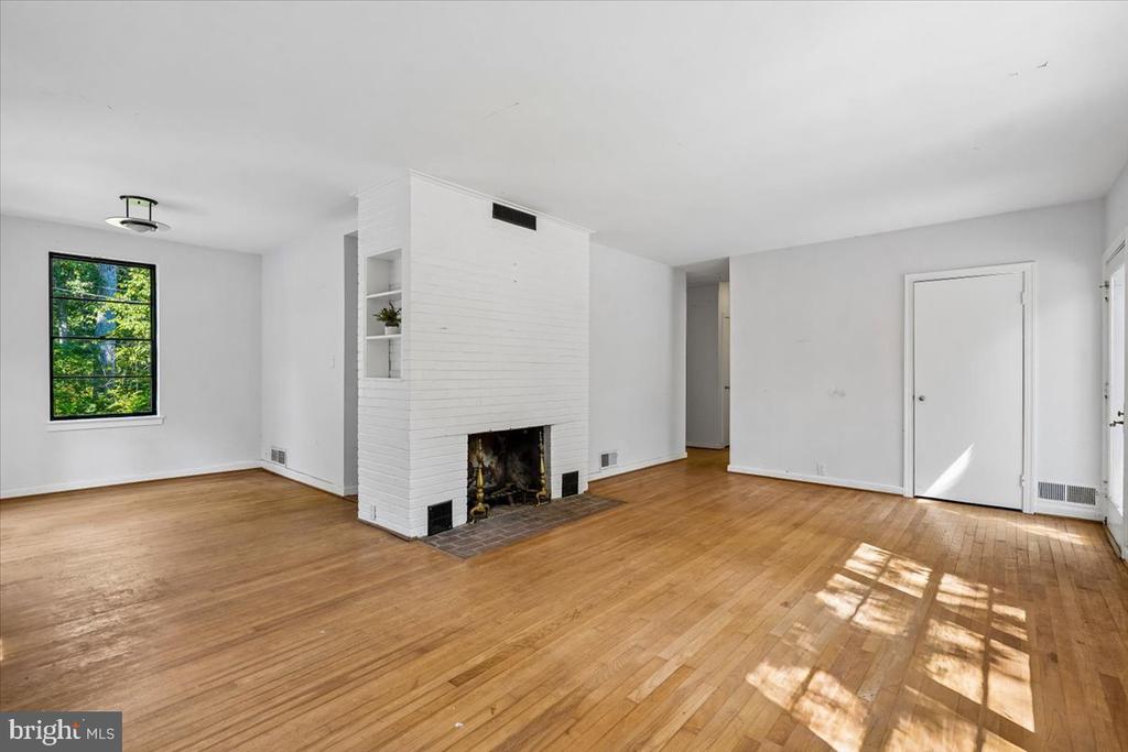 1208 SHENANDOAH ROAD