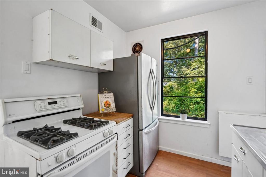 1208 SHENANDOAH ROAD