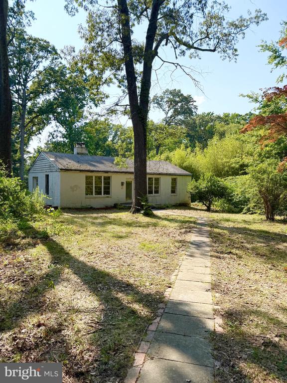 1208 SHENANDOAH ROAD