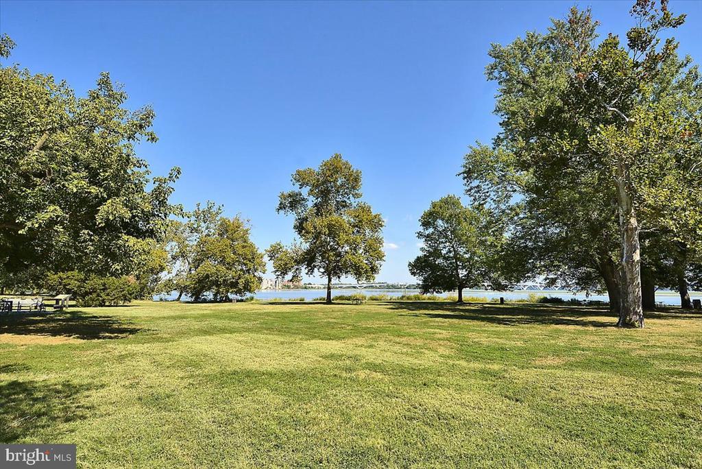 1208 SHENANDOAH ROAD