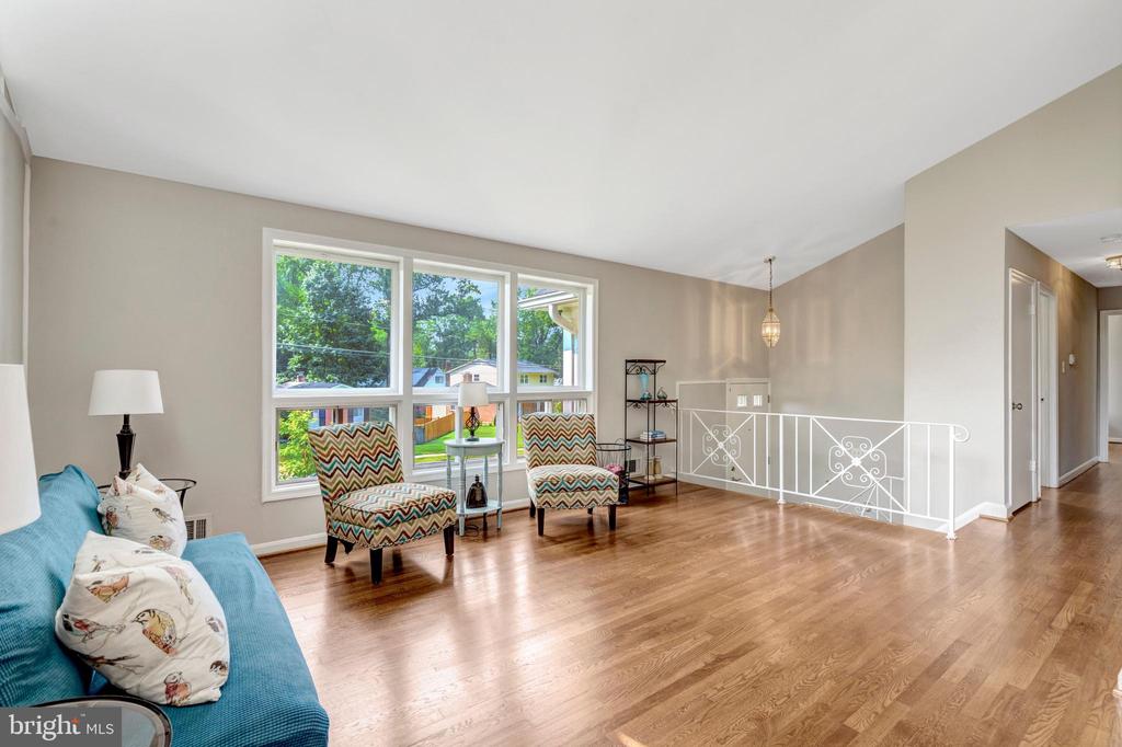 8622 KENILWORTH DRIVE