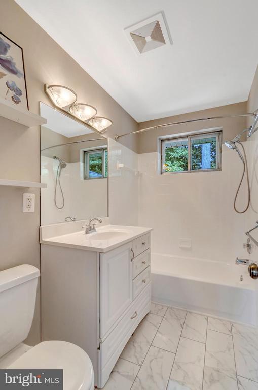 8622 KENILWORTH DRIVE